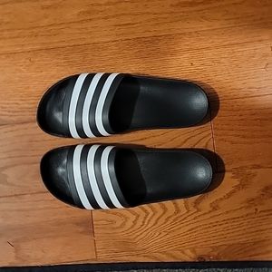 Mens Size 12 - NEW ADIDAS ADILETTE COMFORT SLIDES